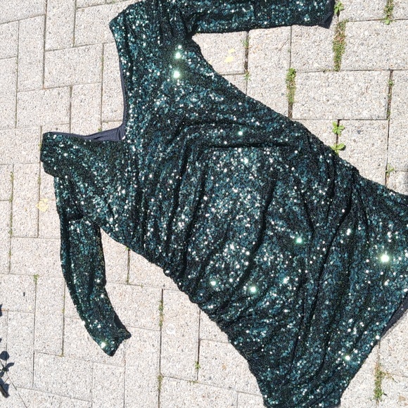 Bagley Mishka sequin dress + plus size - Picture 3 of 3